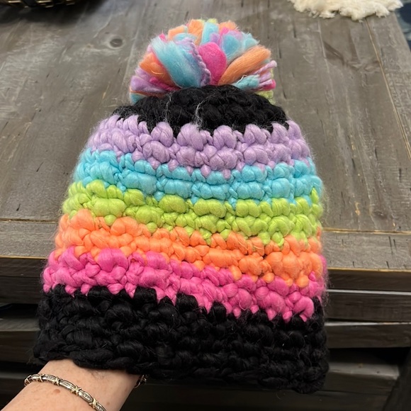 Colorful knit beanie/snow cap with the pom-pom - Picture 1 of 1
